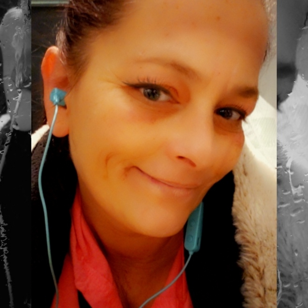 Meet your Posher, Michelle - Picture 2 of 4